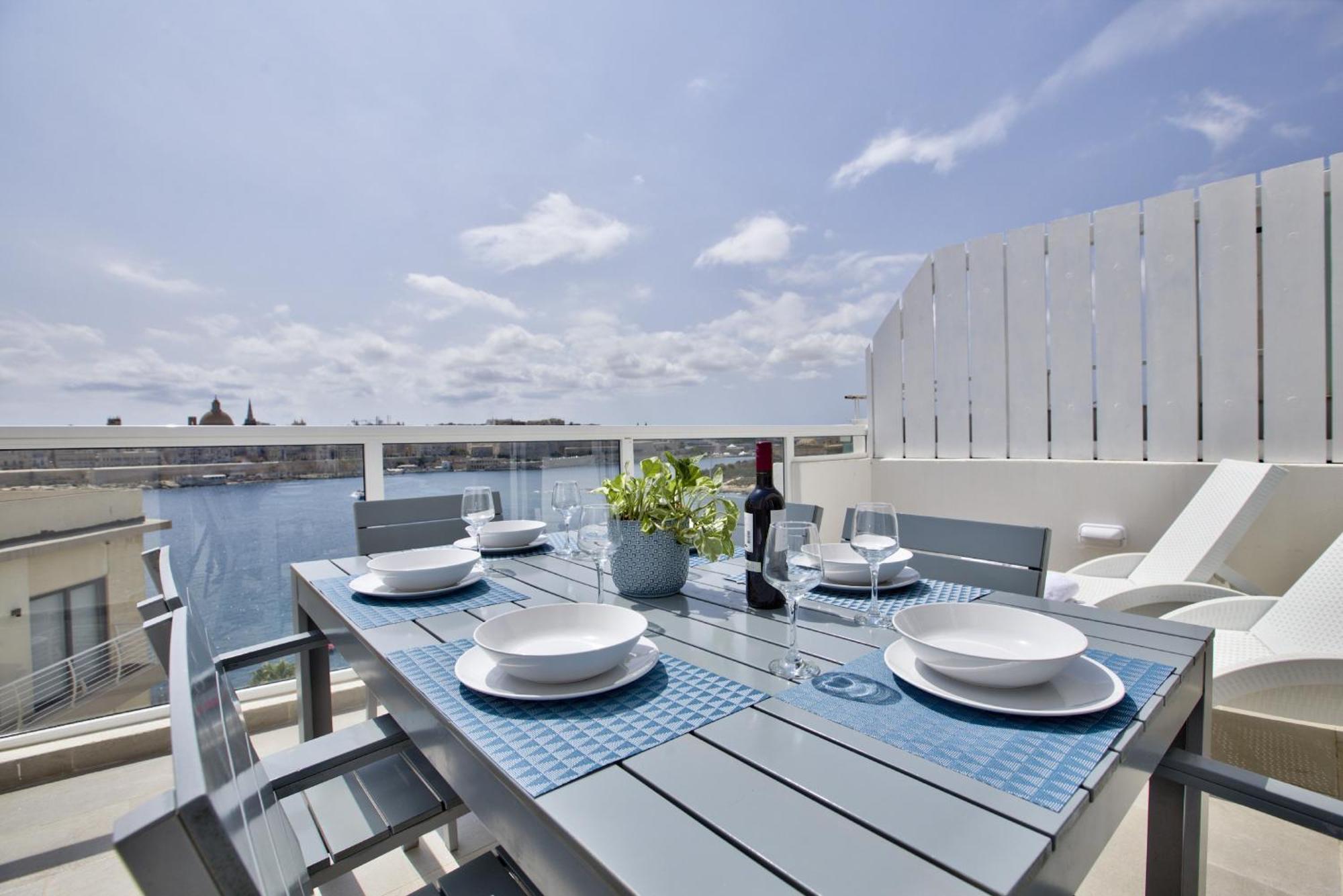 Bastions Seaview Apartments And Duplex Penthouse In Sliema By Shortletsmalta エクステリア 写真
