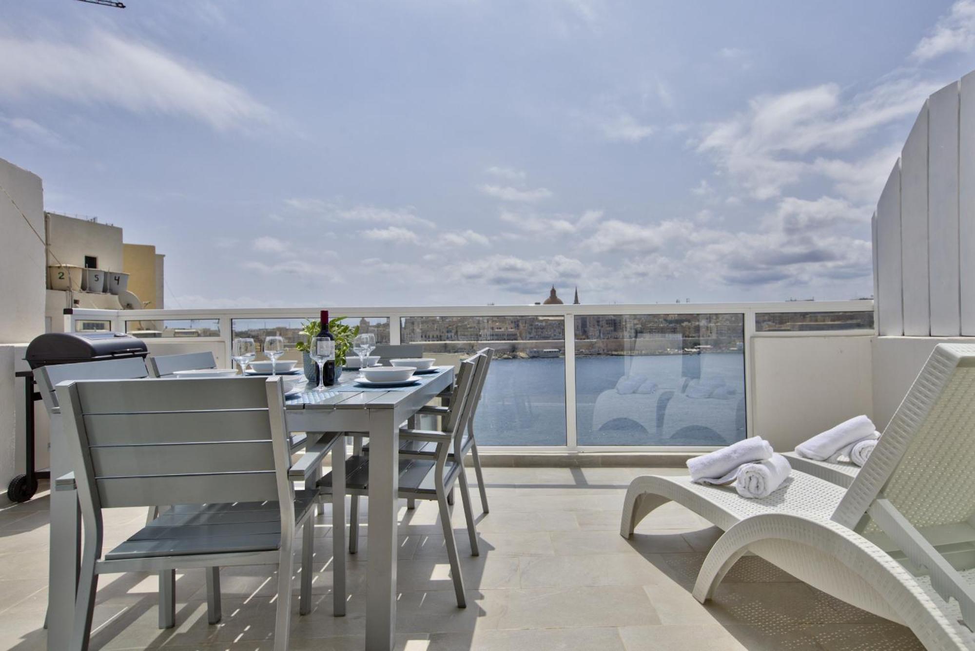 Bastions Seaview Apartments And Duplex Penthouse In Sliema By Shortletsmalta エクステリア 写真