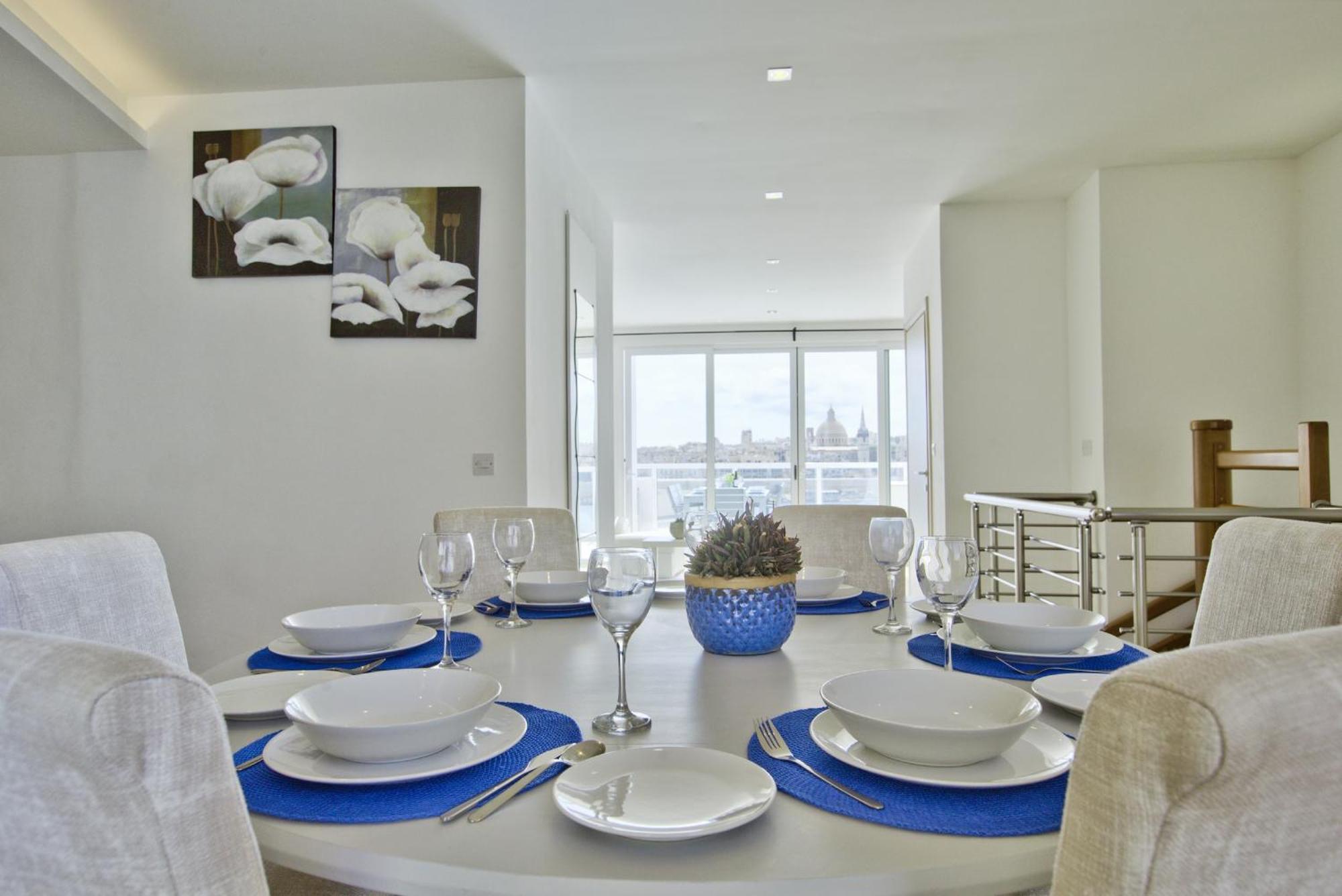 Bastions Seaview Apartments And Duplex Penthouse In Sliema By Shortletsmalta エクステリア 写真