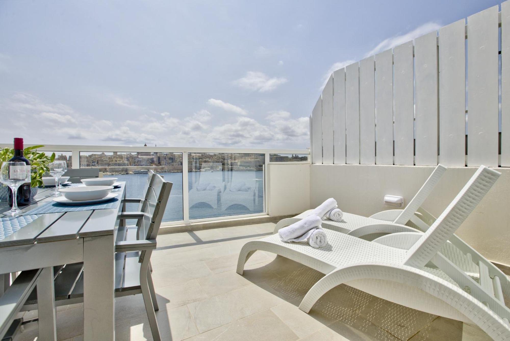Bastions Seaview Apartments And Duplex Penthouse In Sliema By Shortletsmalta エクステリア 写真