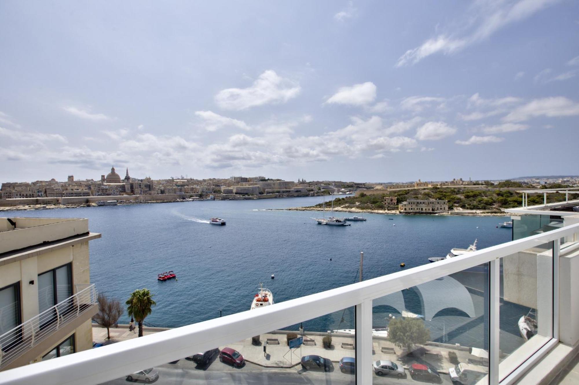 Bastions Seaview Apartments And Duplex Penthouse In Sliema By Shortletsmalta エクステリア 写真